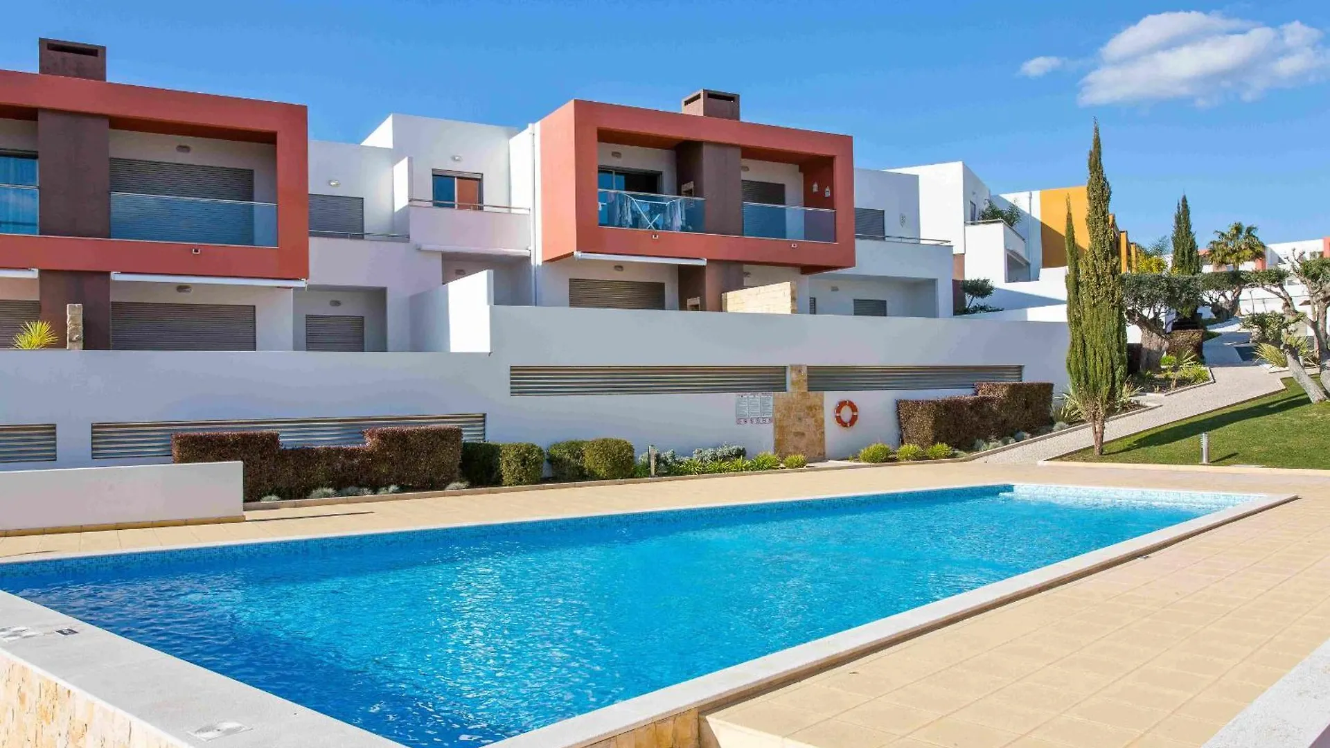 Albufeira Sunny Apartment 3 With Pool By Homing contacts